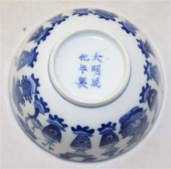 A Chinese blue and white bowl, Chenghua mark, late 19th century, diameter 12cm